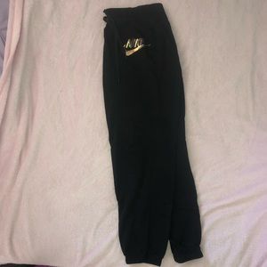 Black Nike Sweatpants